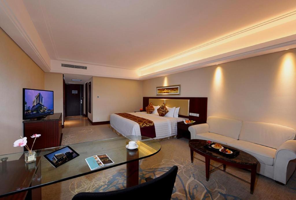 Shuguang International Hotel Kunshan Куньшань Экстерьер фото